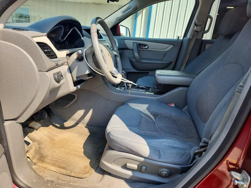 2017 CHEVROLET TRAVERSE LT  