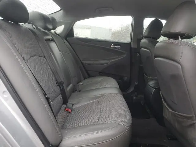 2011 HYUNDAI SONATA SE