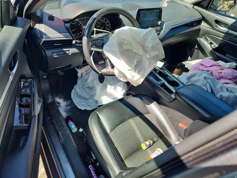 2024 NISSAN ALTIMA SR  