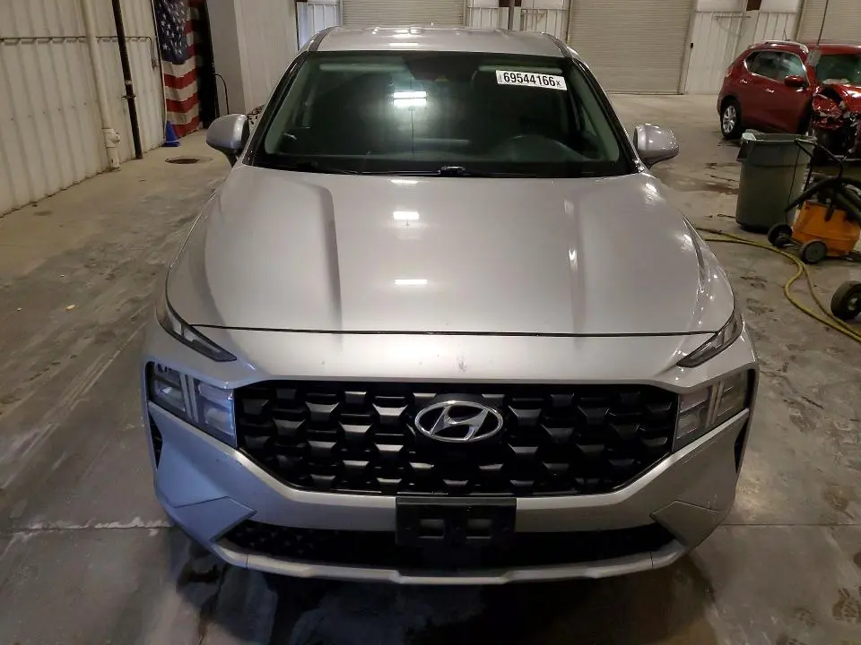 2022 HYUNDAI SANTA FE SE  