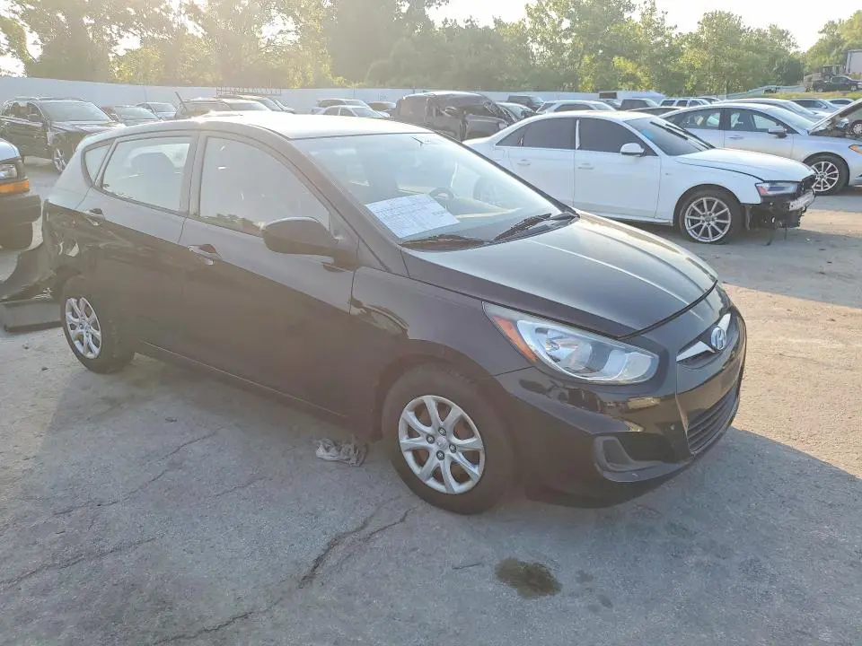 2014 HYUNDAI ACCENT GS  
