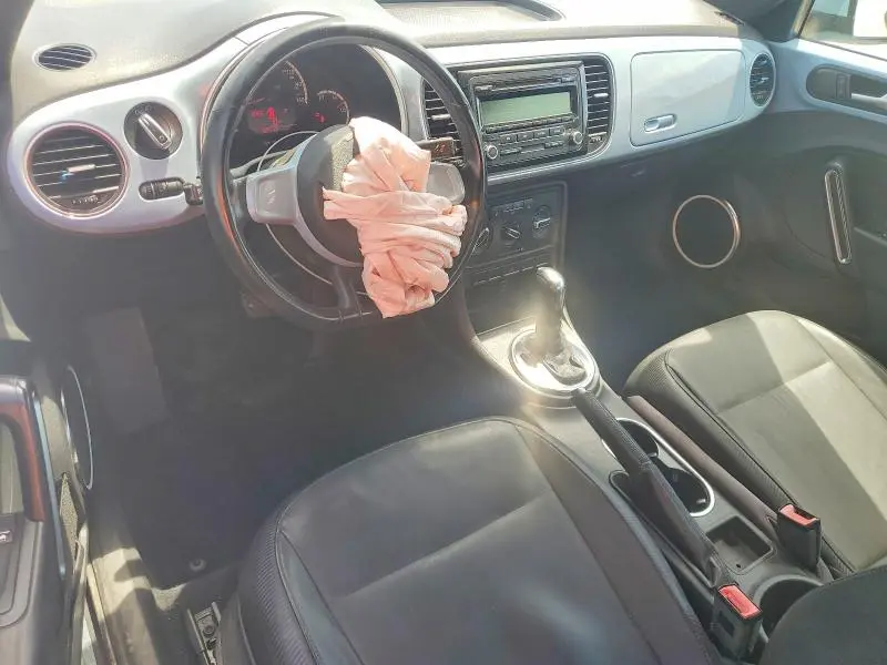 2013 VOLKSWAGEN BEETLE   