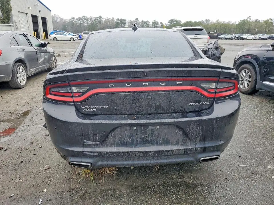 2015 DODGE CHARGER SXT  