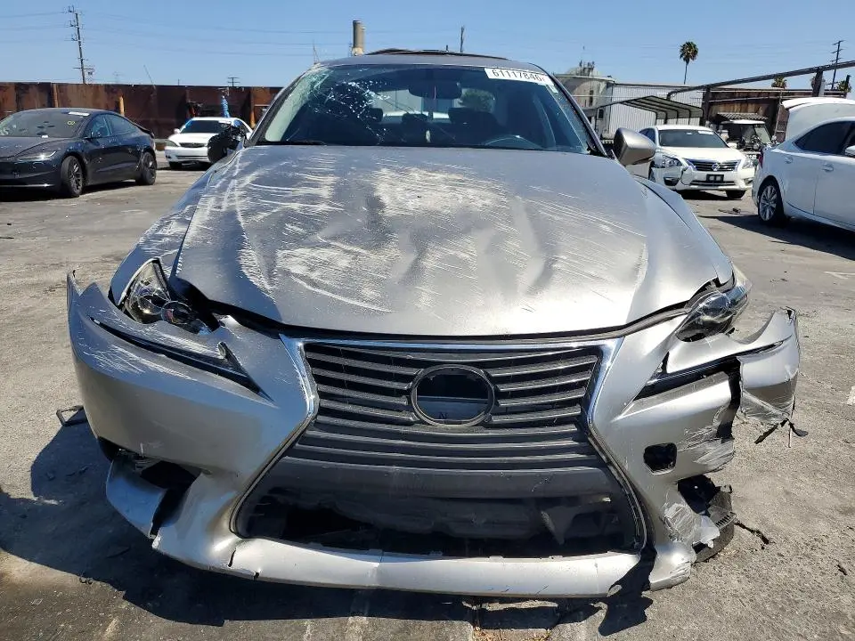 2016 LEXUS IS 200T  