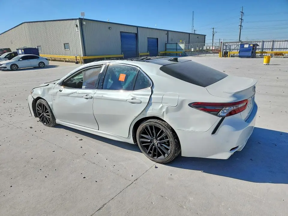 2021 TOYOTA CAMRY XSE  