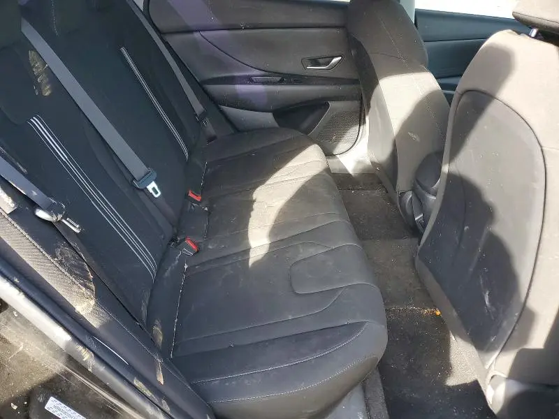 2024 HYUNDAI ELANTRA 4D   
