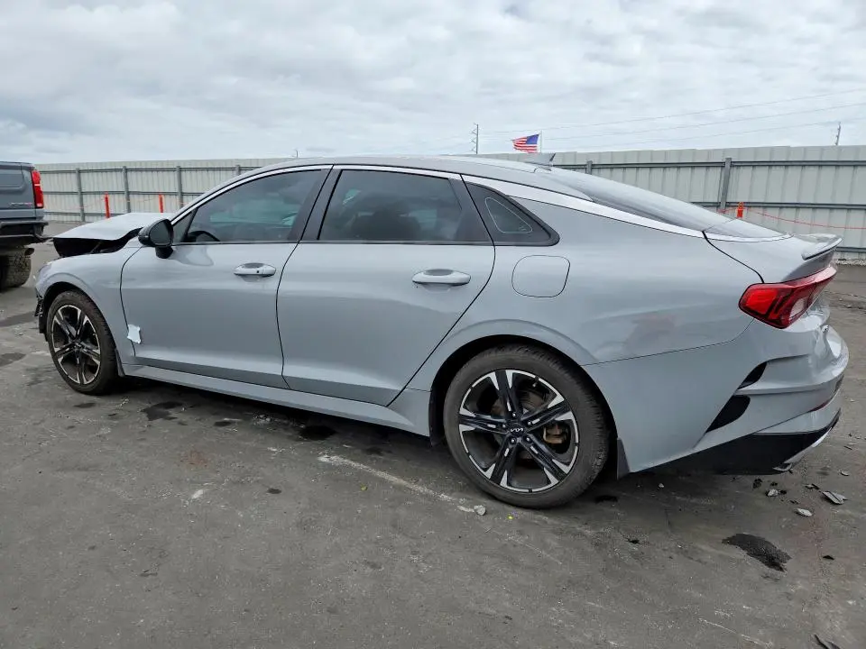 2022 KIA K5   