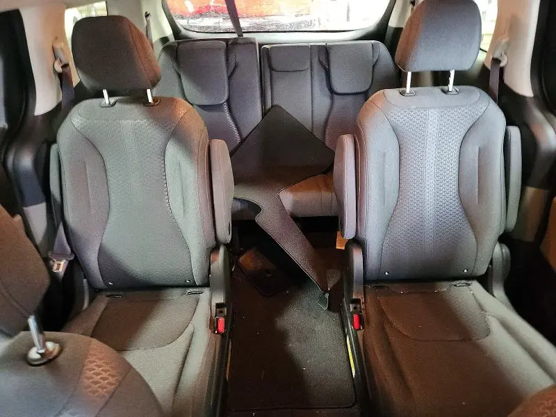 2026 KIA CARNIVAL LX  