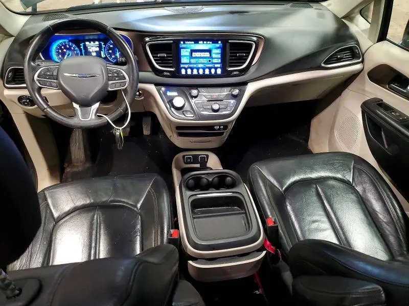 2017 CHRYSLER PACIFICA TOURING L  