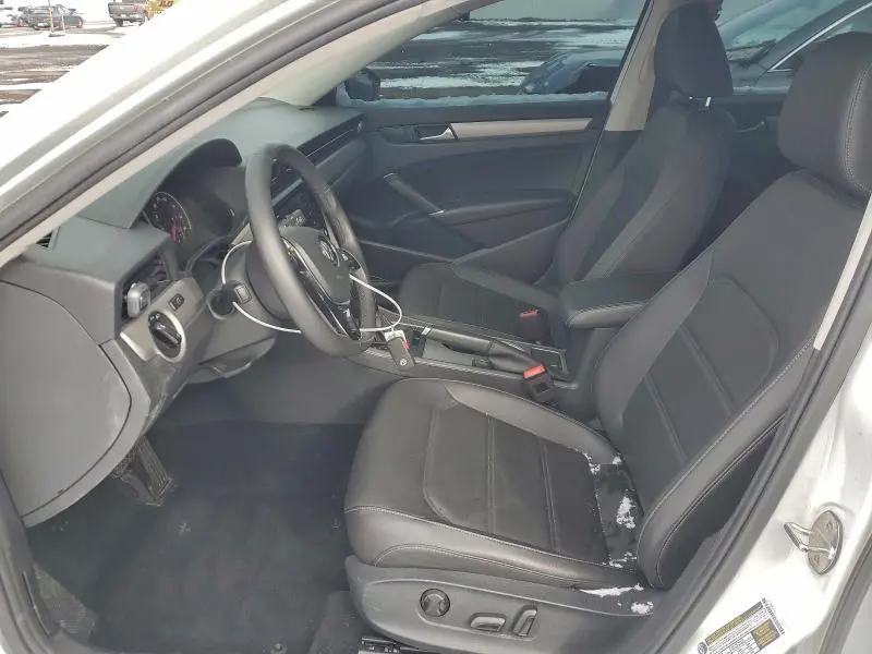 2021 VOLKSWAGEN PASSAT SE  