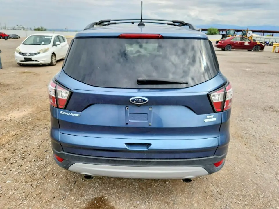 2018 FORD ESCAPE SE  