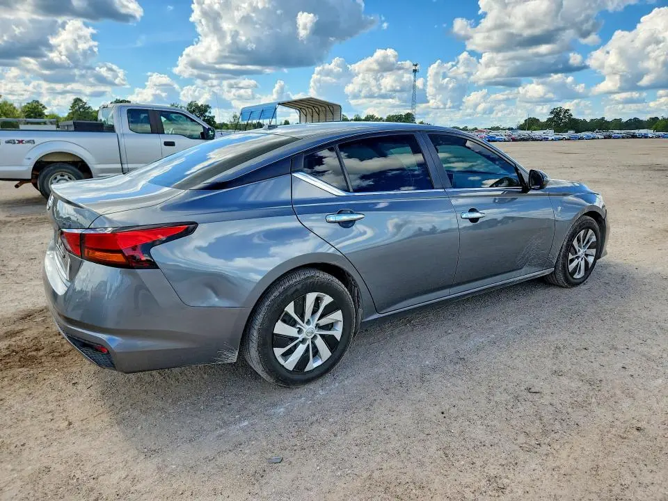 2020 NISSAN ALTIMA S  