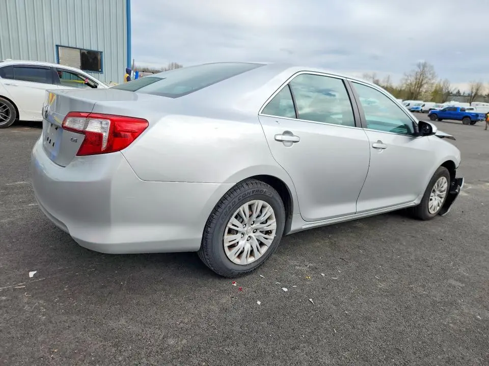 2012 TOYOTA CAMRY LE  