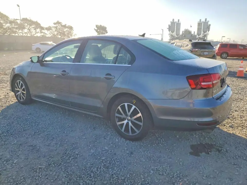 2017 VOLKSWAGEN JETTA SE  