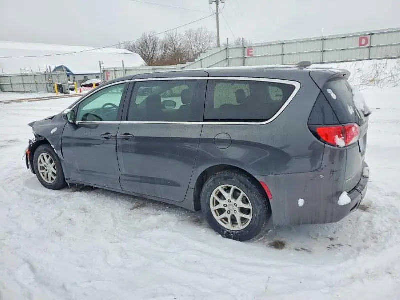 2017 CHRYSLER PACIFICA LX  
