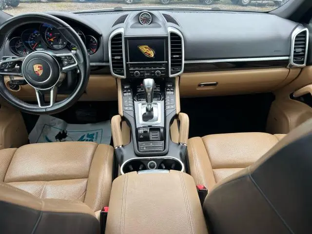2016 PORSCHE CAYENNE   