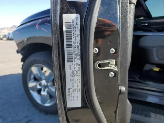 2016 RAM 1500 SLT  