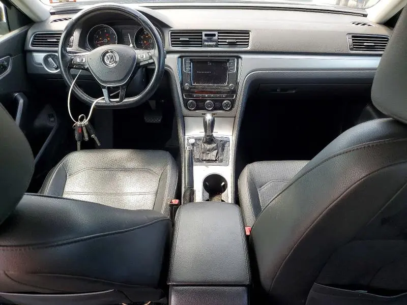 2019 VOLKSWAGEN PASSAT WOLFSBURG  