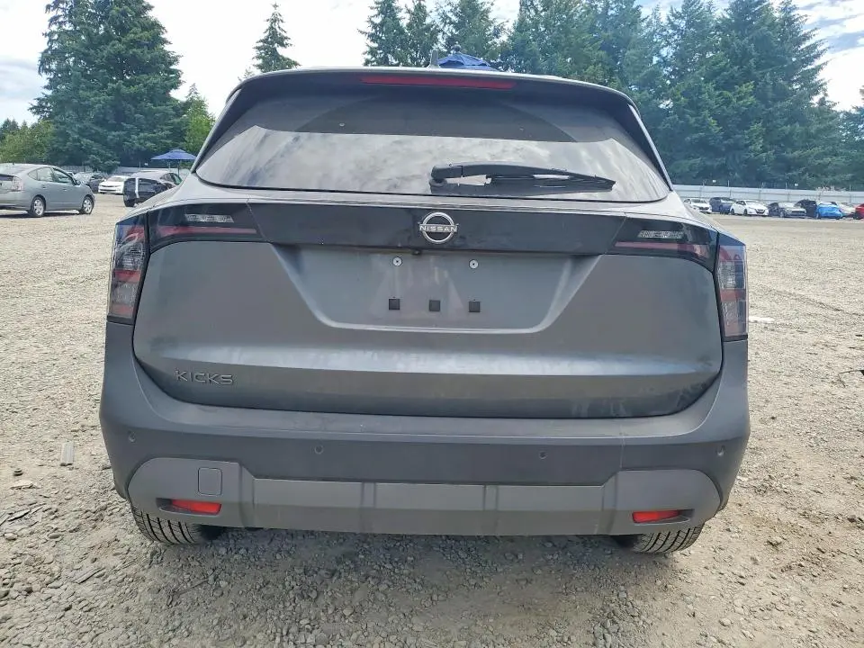 2025 NISSAN KICKS SV  