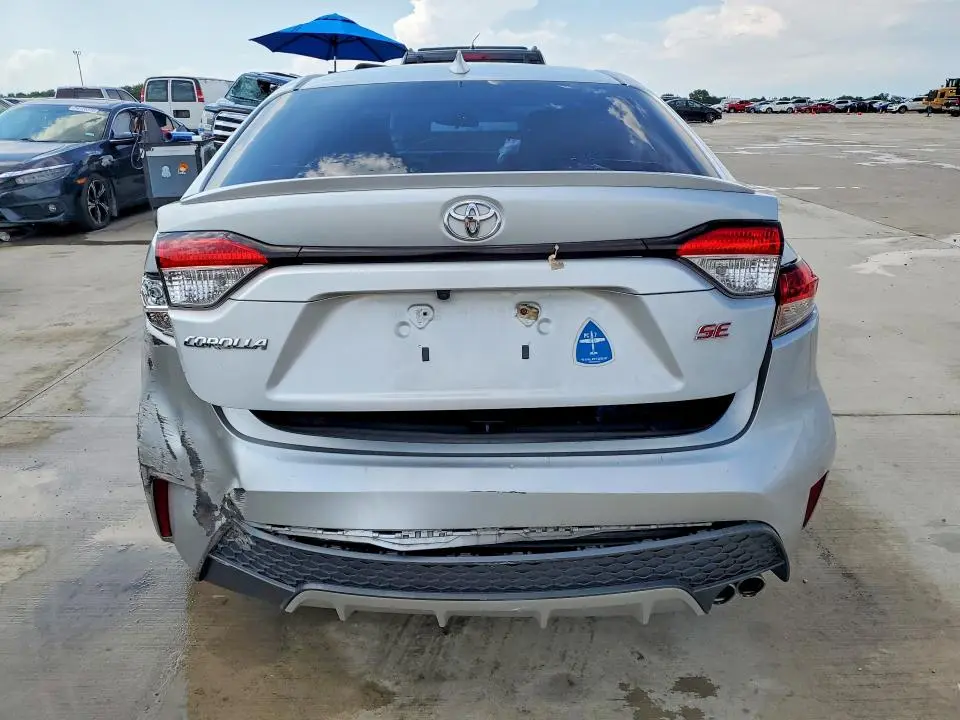 2020 TOYOTA COROLLA SE  