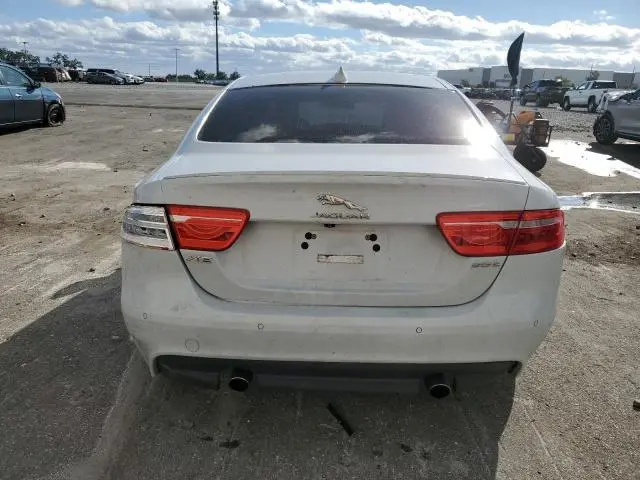 2017 JAGUAR XE R - SPORT  