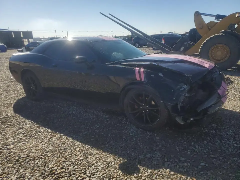 2016 DODGE CHALLENGER SXT  