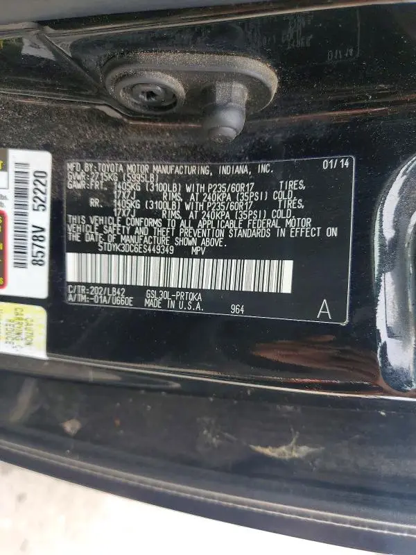 2014 TOYOTA SIENNA XLE 8-PASSENGER  