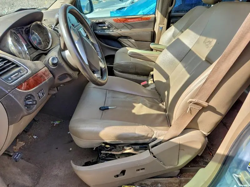 2013 CHRYSLER TOWN & COUNTRY TOURING  