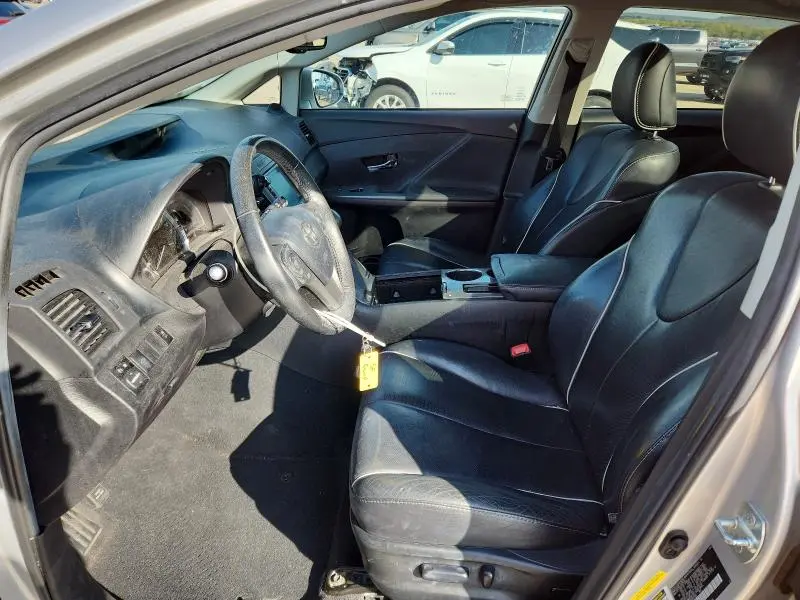 2013 TOYOTA VENZA LE  