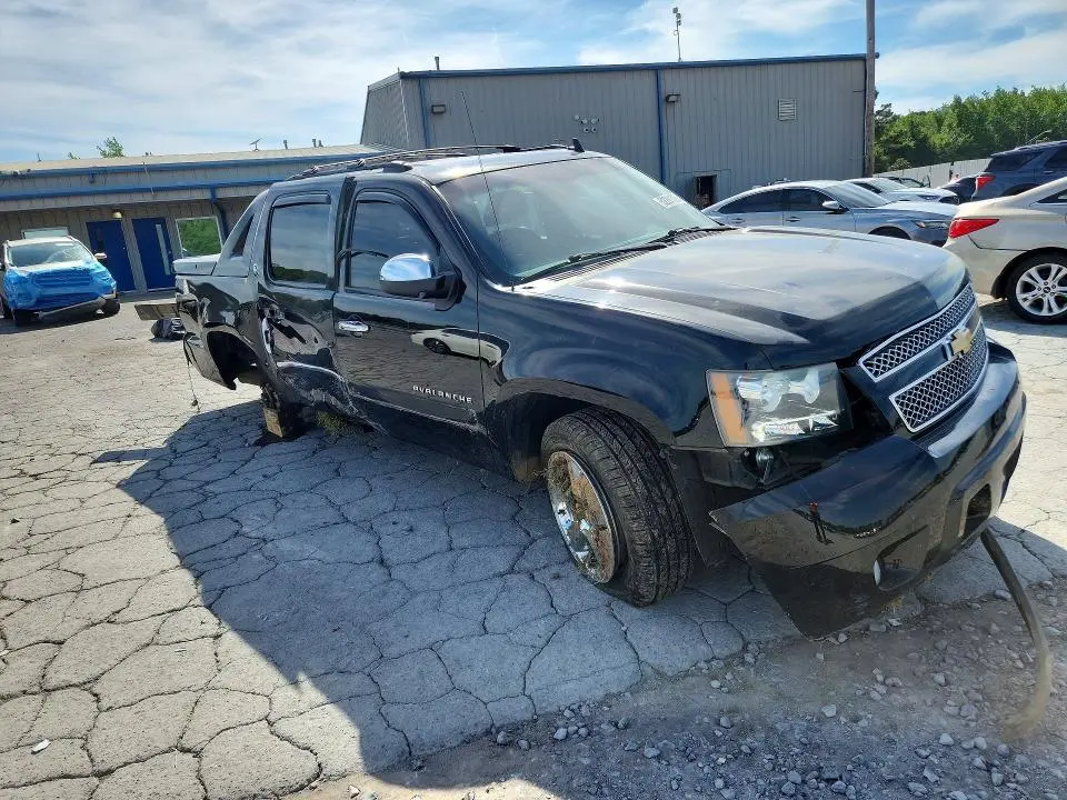 2013 CHEVROLET AVALANCHE LTZ  