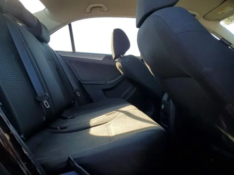 2015 VOLKSWAGEN JETTA SE  