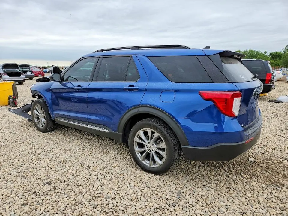 2021 FORD EXPLORER XLT  