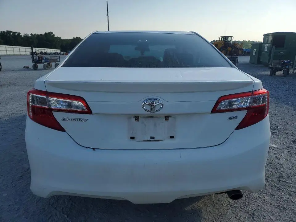 2012 TOYOTA CAMRY SE  