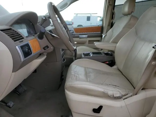 2010 CHRYSLER TOWN & COUNTRY LIMITED  