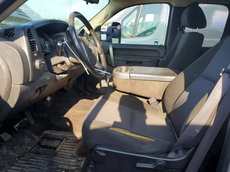 2011 GMC SIERRA K2500 SLE  