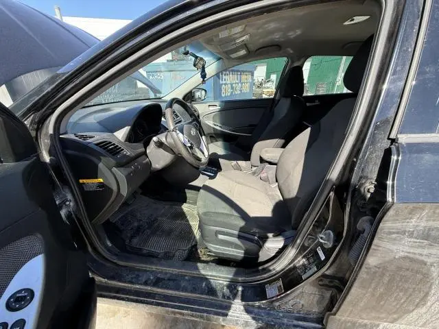 2013 HYUNDAI ACCENT GLS  