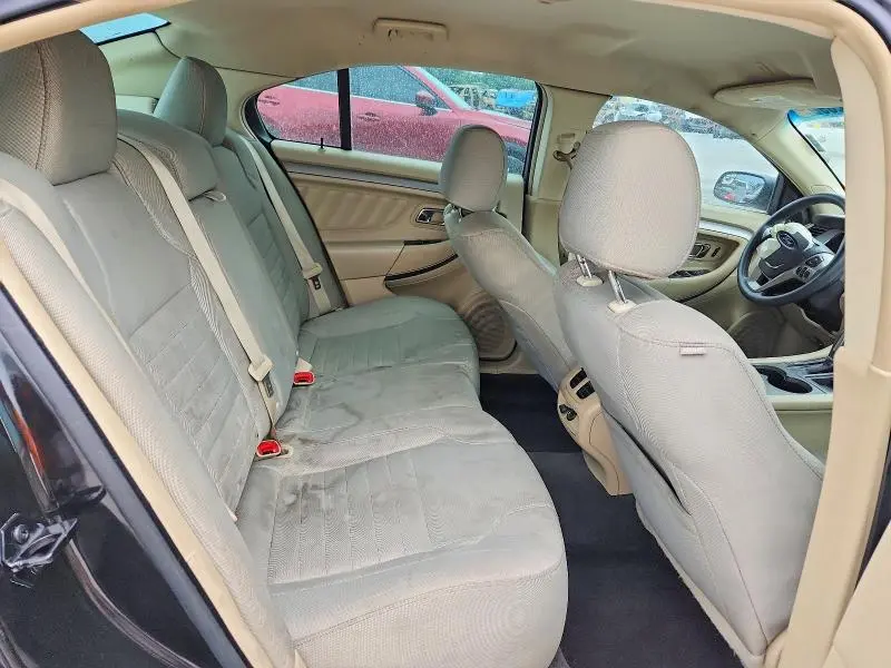 2015 FORD TAURUS SE  