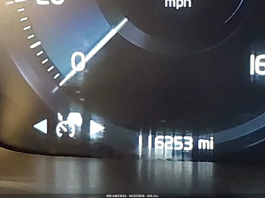 2017 VOLVO XC90 T6 MOMENTUM