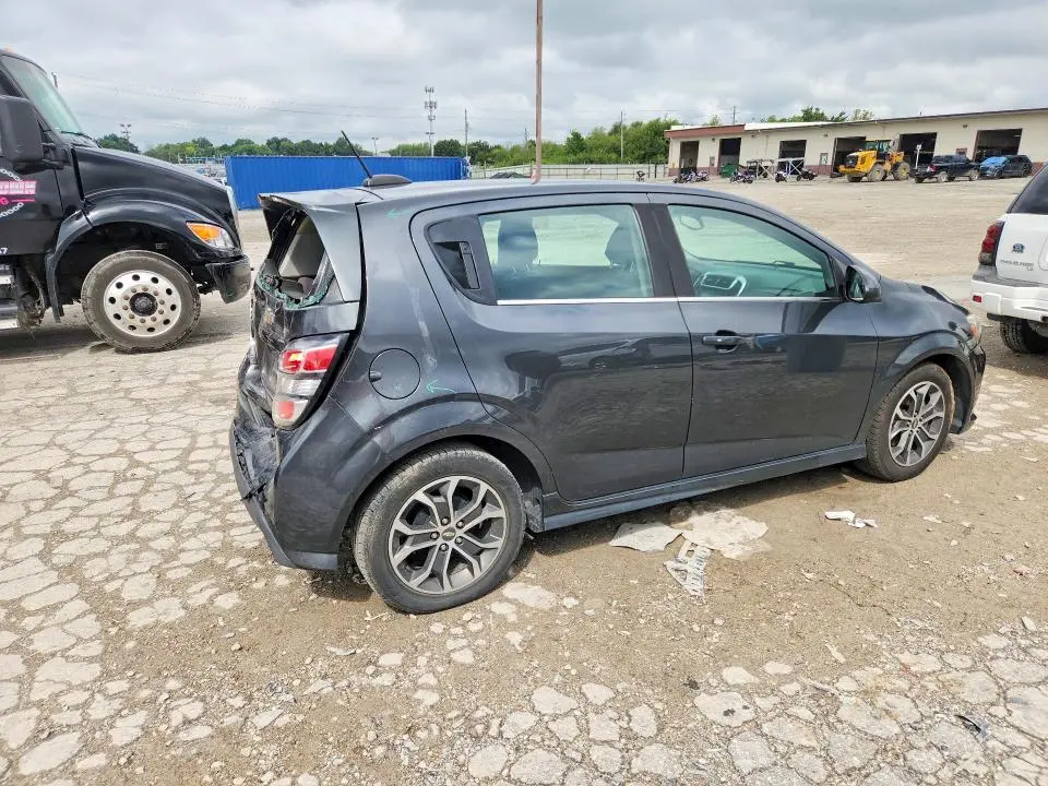2017 CHEVROLET SONIC LT  