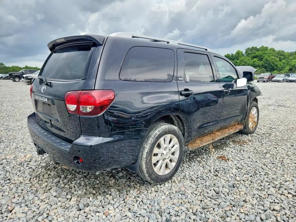 2018 TOYOTA SEQUOIA SR5  