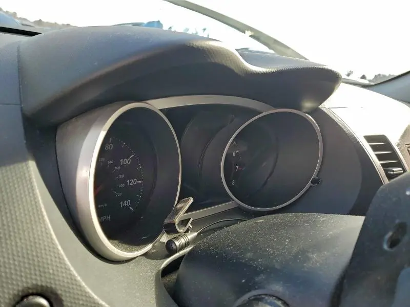 2010 MITSUBISHI OUTLANDER ES  