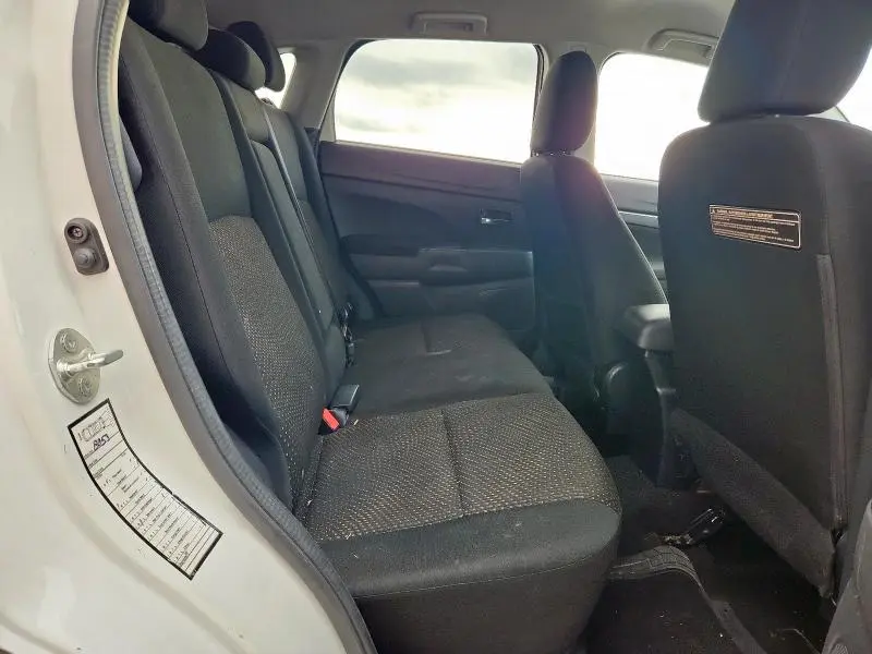 2016 MITSUBISHI OUTLANDER SPORT ES  