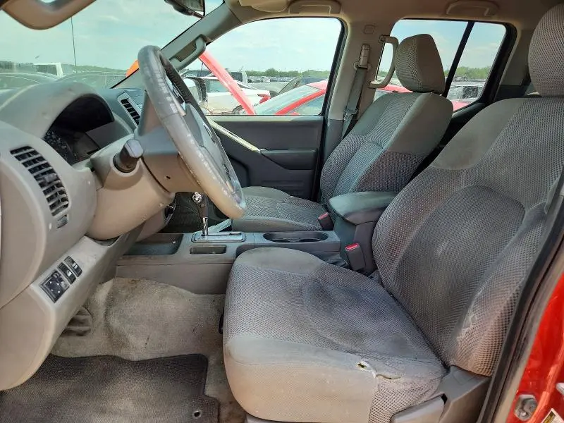 2016 NISSAN FRONTIER SV  