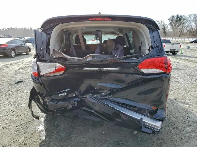 2023 CHRYSLER VOYAGER LX  