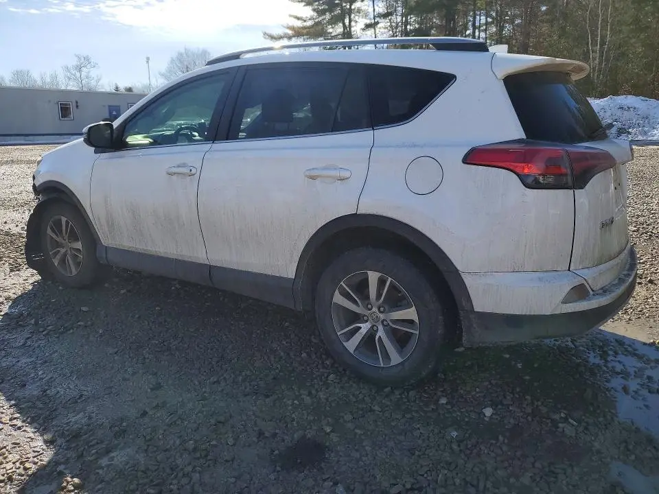 2017 TOYOTA RAV4 XLE  