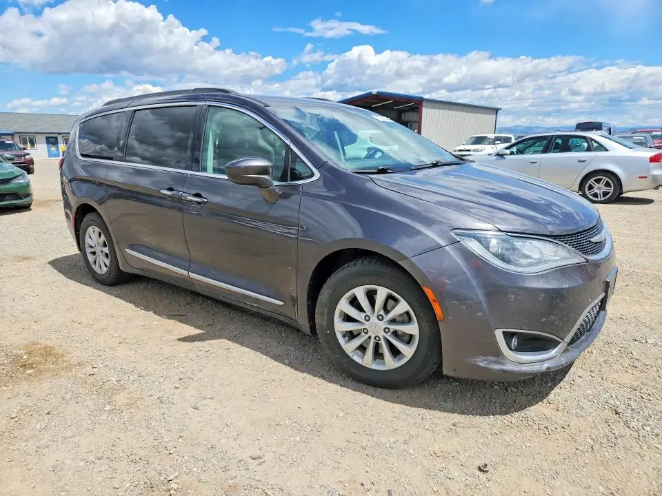 2017 CHRYSLER PACIFICA TOURING L  