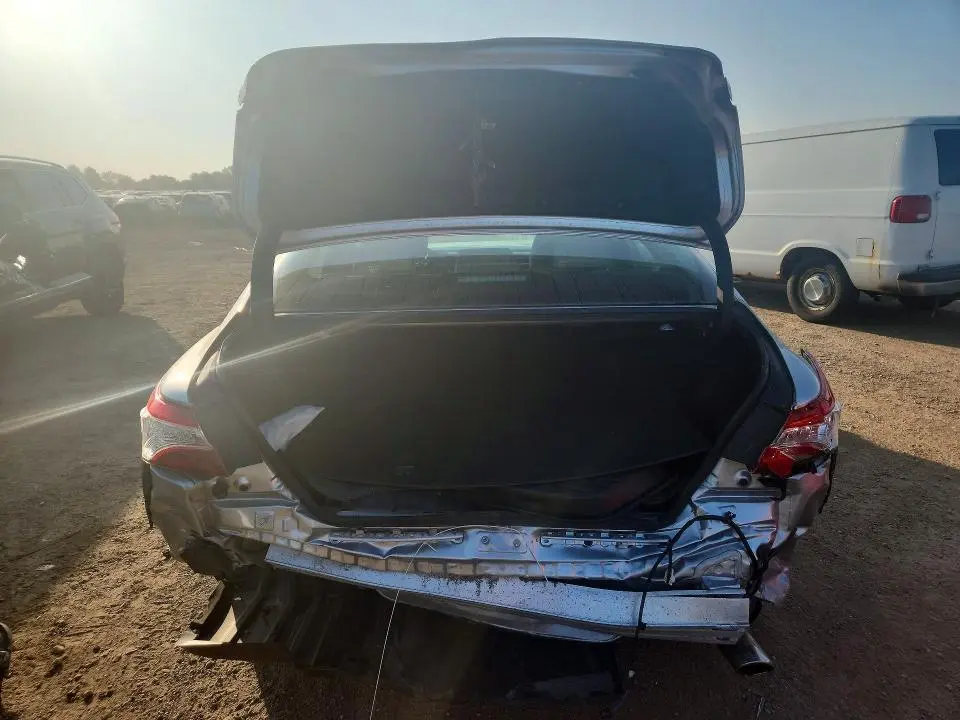 2018 TOYOTA CAMRY XLE  