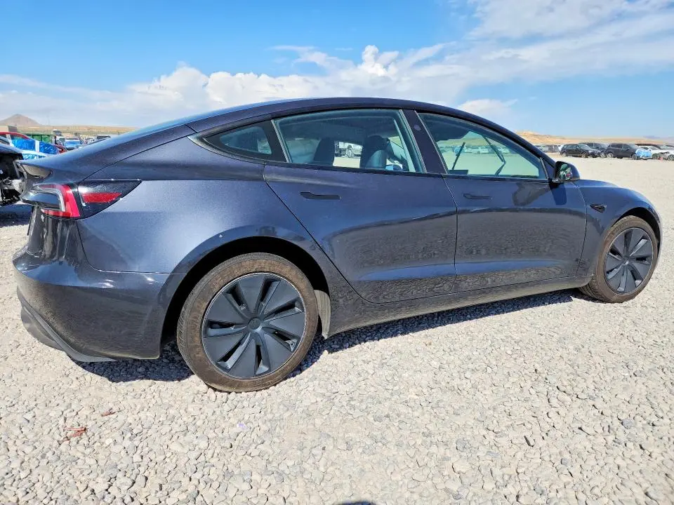 2026 TESLA MODEL 3   