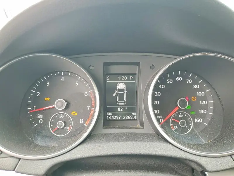 2010 VOLKSWAGEN GOLF   