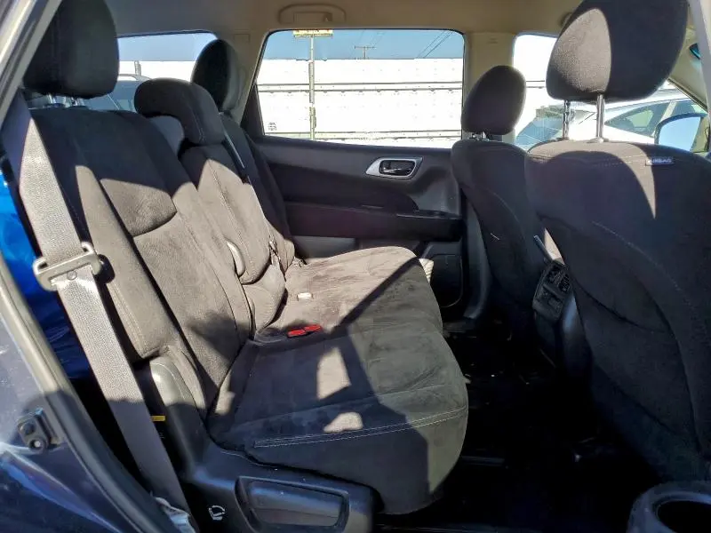 2016 NISSAN PATHFINDER S  